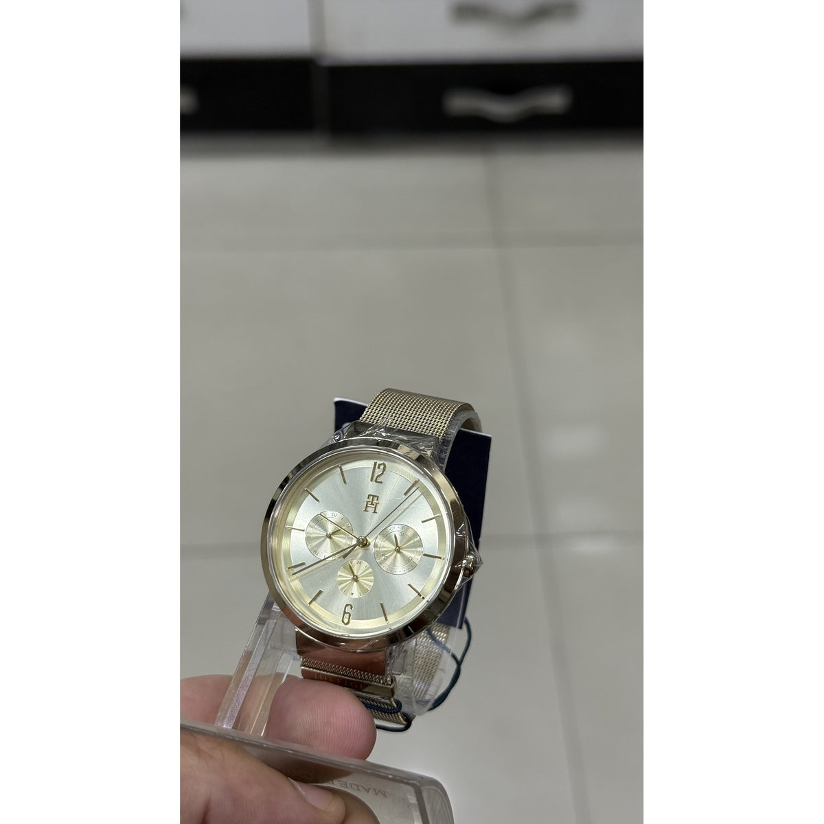 Real photo of the 1782539 - dial close-up