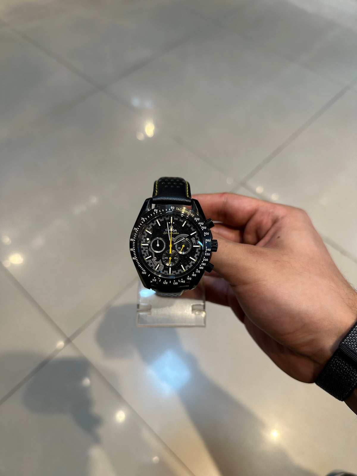Speedmaster Dark Side of the Moon — case profile and crown