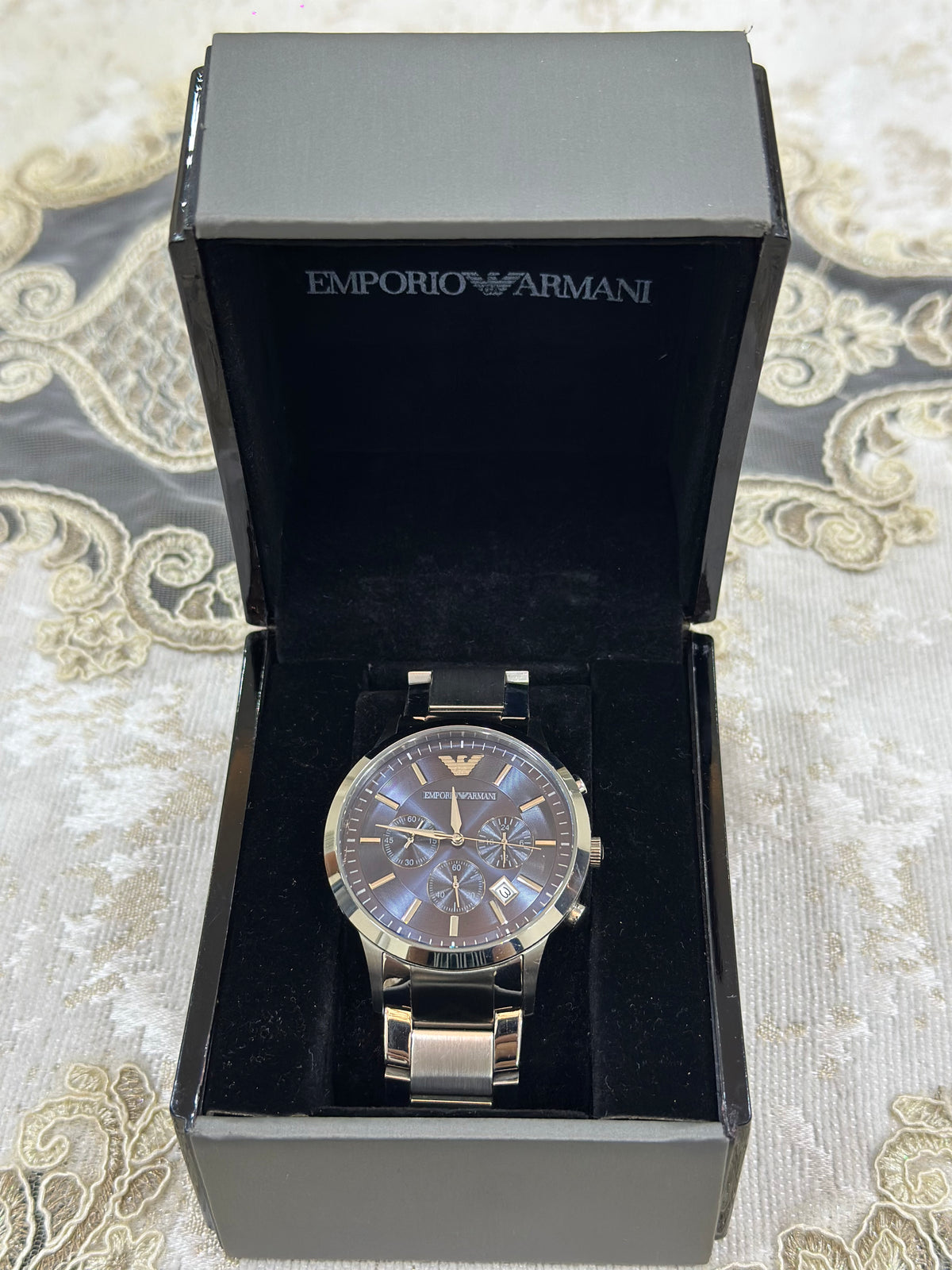 Emporio Armani AR2448 — case profile and crown