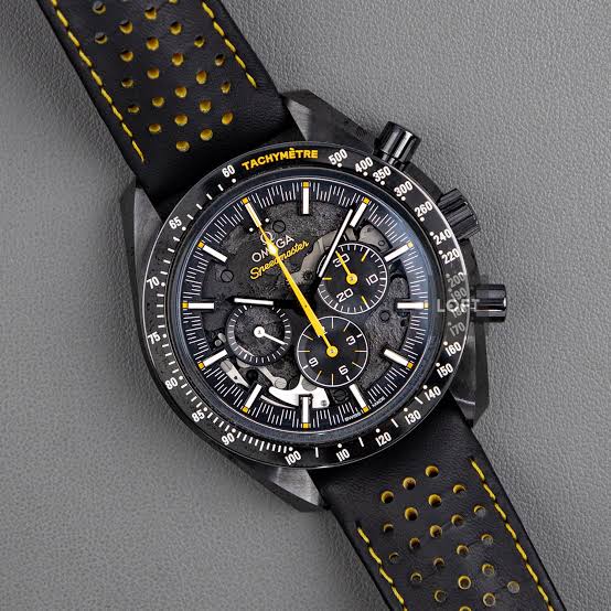 Speedmaster Dark Side of the Moon — dial and sub-dials close-up