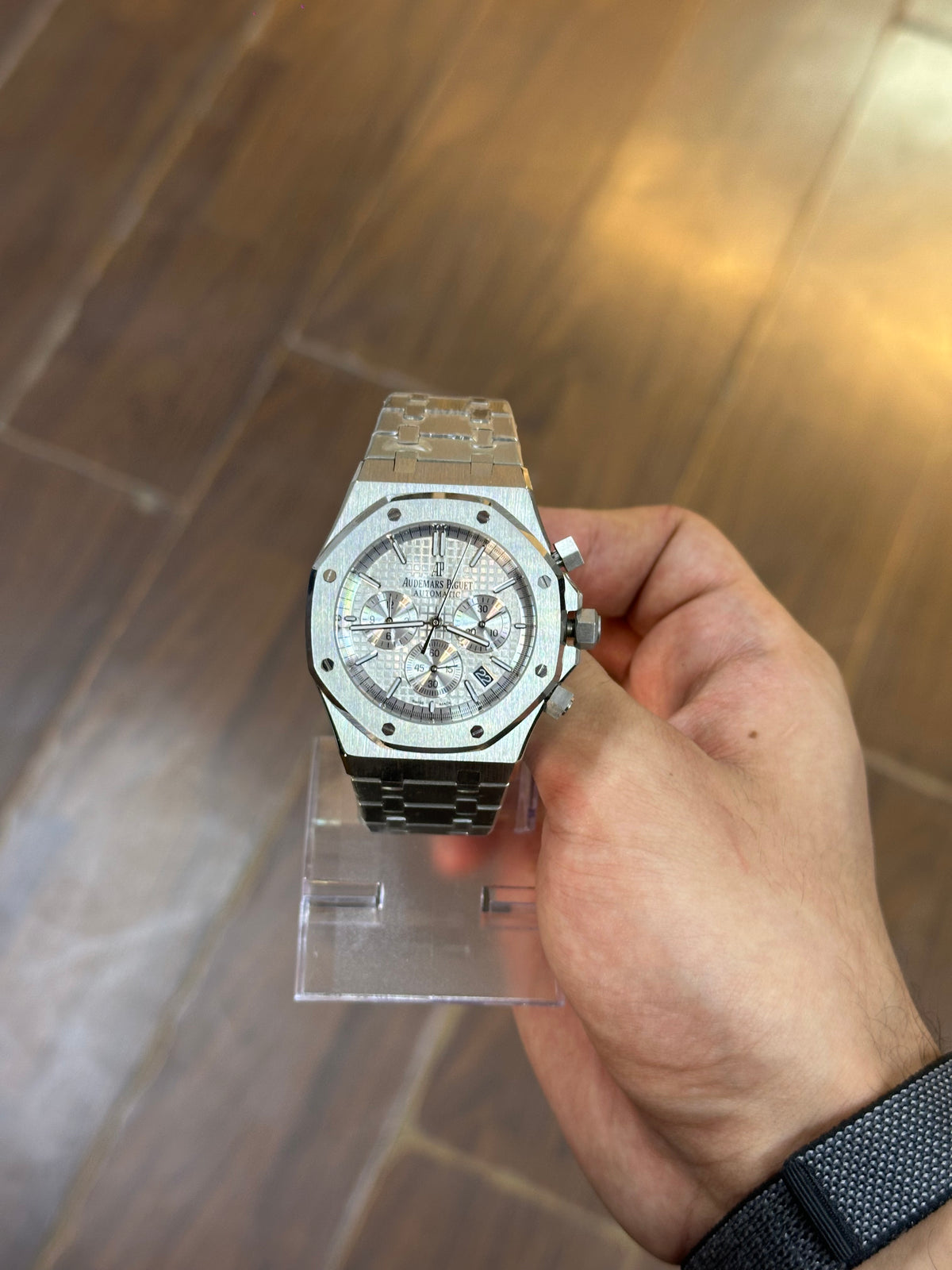 Royal Oak chronograph, white dial — dial and sub-dials close-up