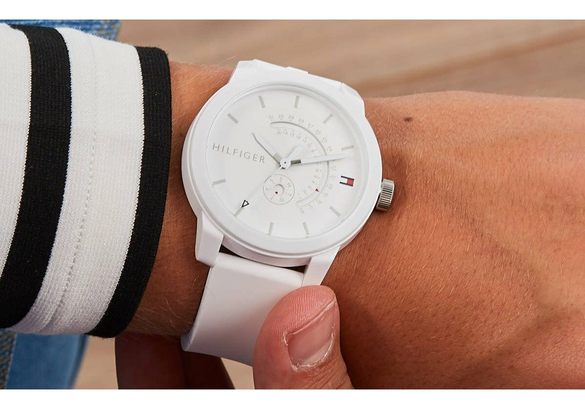 Tommy Hilfiger white watch — case profile and crown
