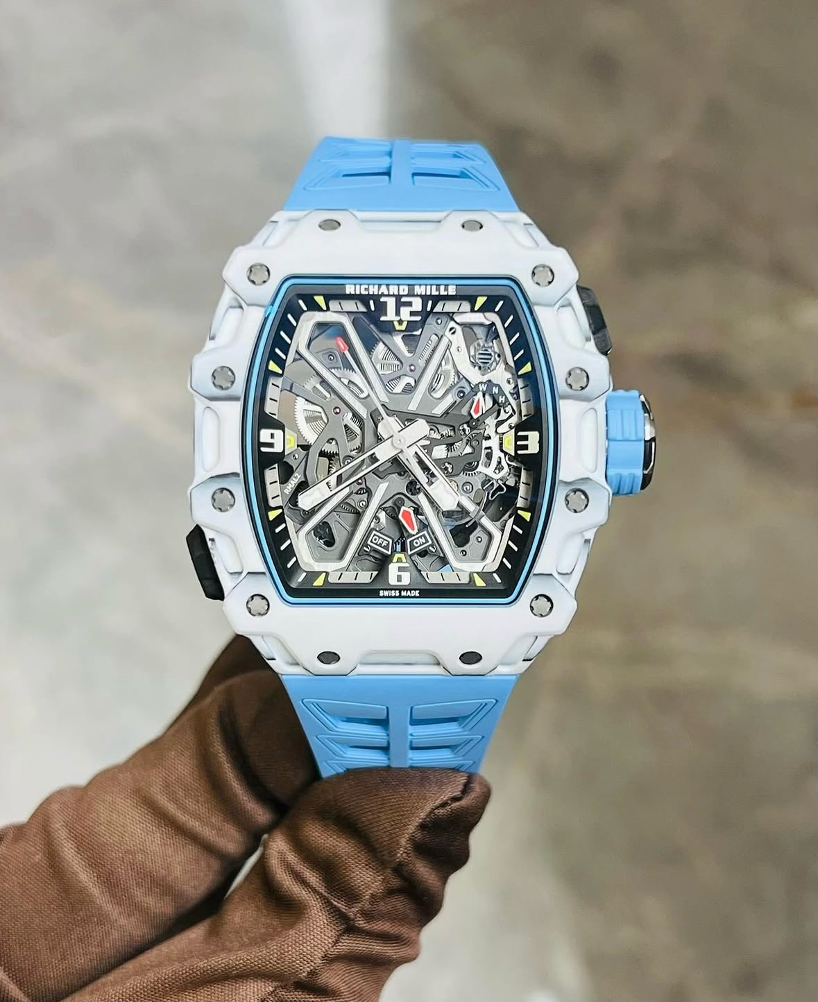 RM 35-03 Rafael Nadal — case profile and crown