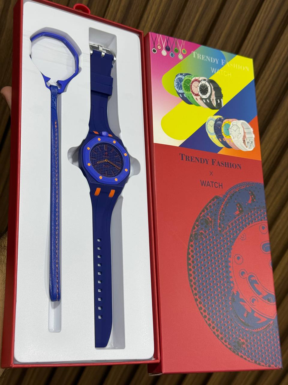 Royal Pop — clasp and buckle