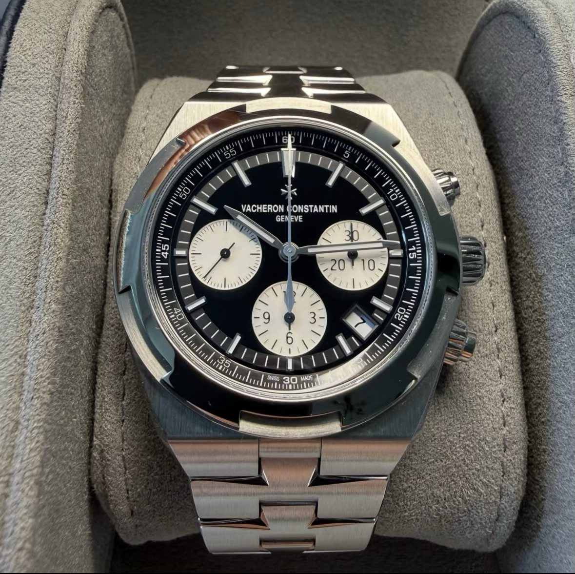 Vacheron Constantin - overseas chronograph