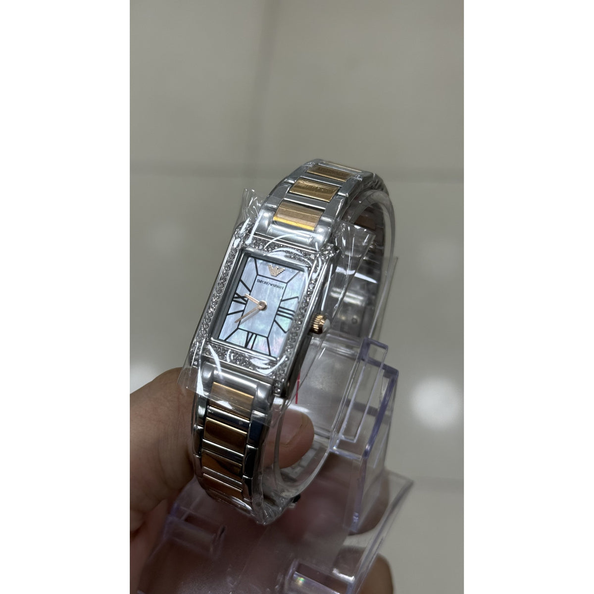 Real photo of the AR11626 - mother-of-pearl dial catching the light