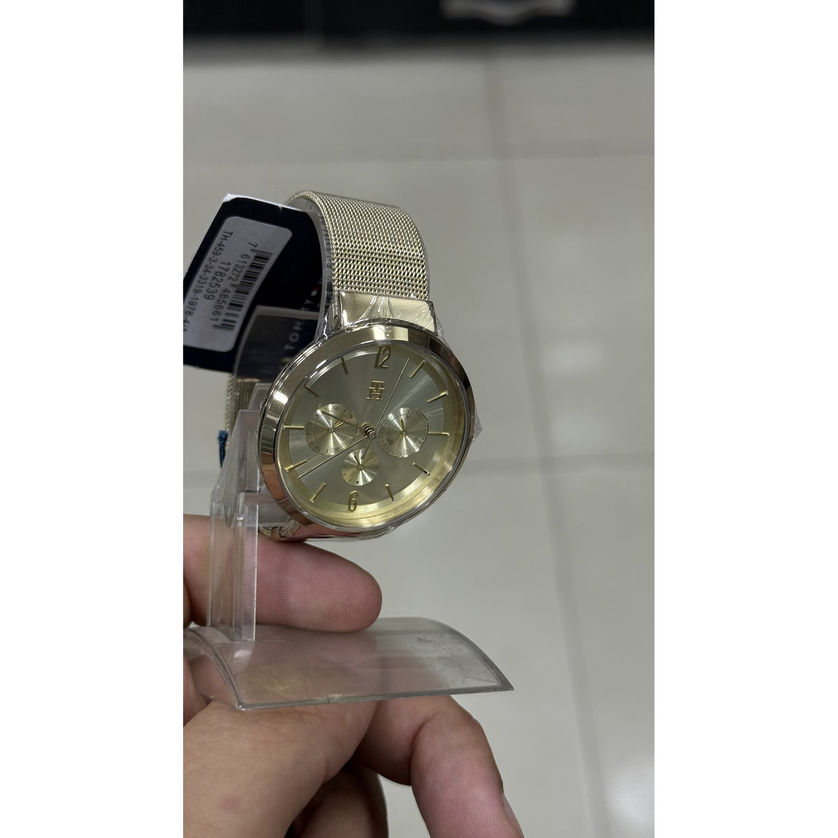 Real photo of the 1782539 - angled view showing the mesh strap